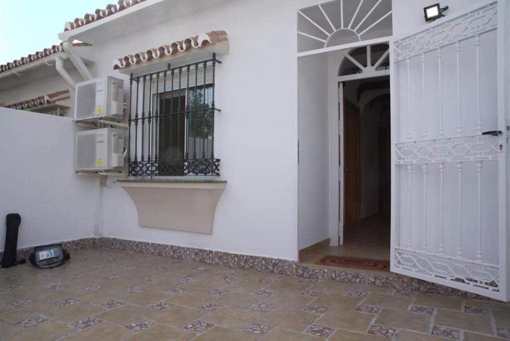 House W Shared Pool, Perfect For Small Families 丰希罗拉 外观 照片