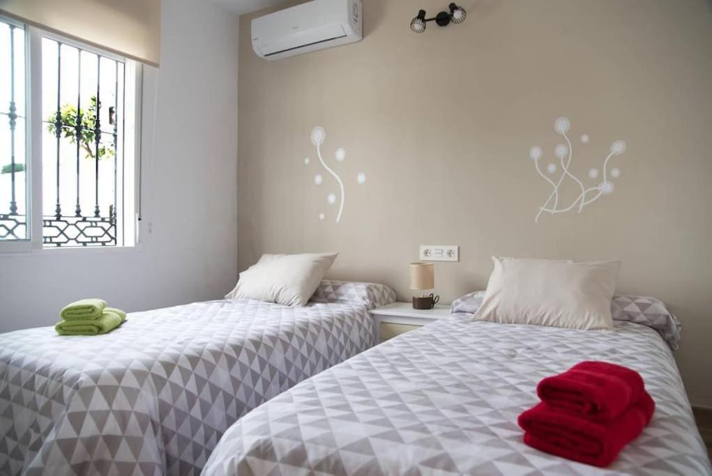 House W Shared Pool, Perfect For Small Families 丰希罗拉 外观 照片