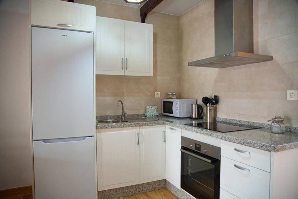 House W Shared Pool, Perfect For Small Families 丰希罗拉 外观 照片