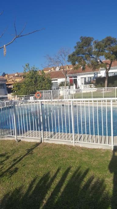 House W Shared Pool, Perfect For Small Families 丰希罗拉 外观 照片