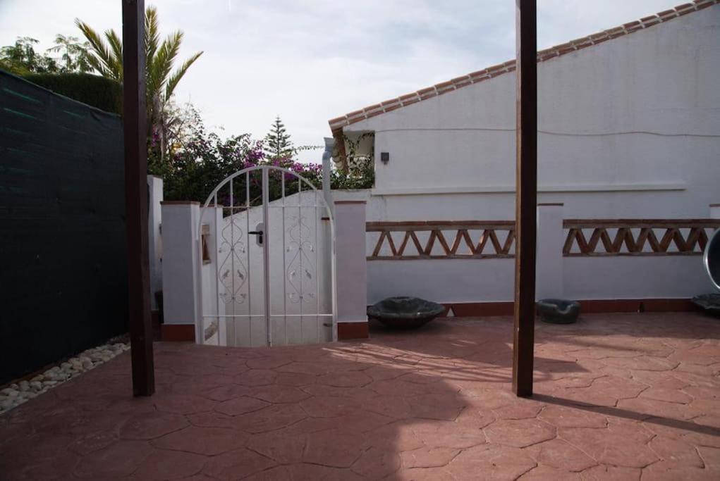House W Shared Pool, Perfect For Small Families 丰希罗拉 外观 照片